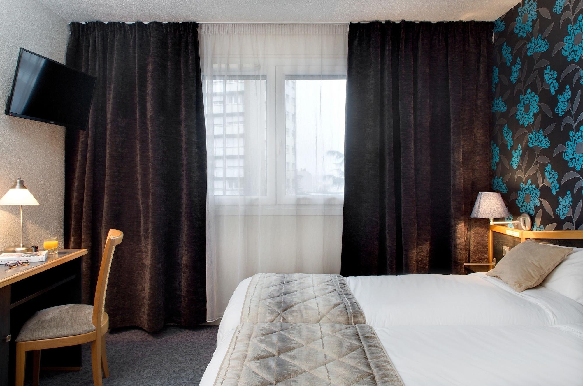 Logis Hotel Du Midi - Saint Etienne Sud Zewnętrze zdjęcie