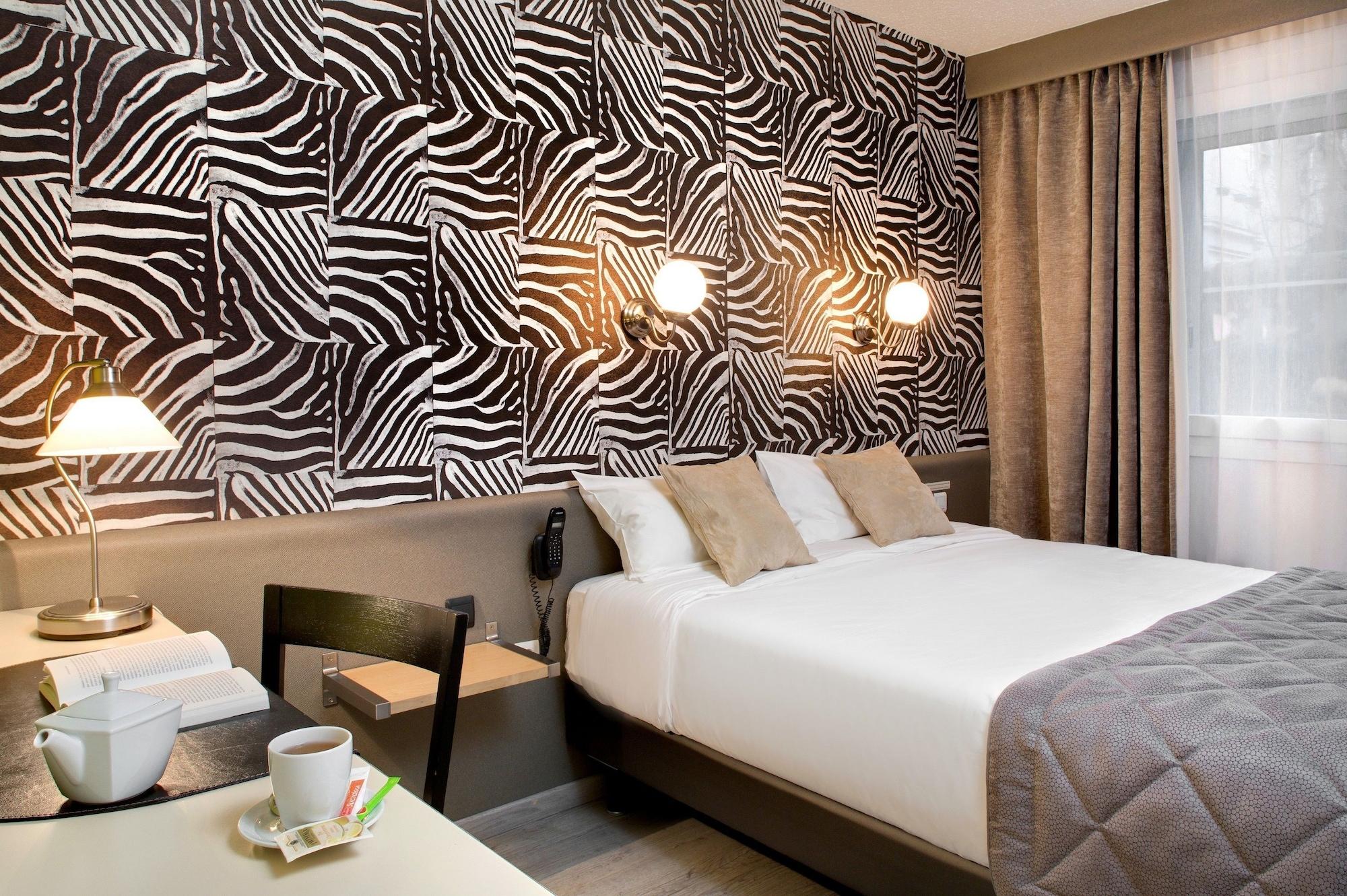 Logis Hotel Du Midi - Saint Etienne Sud Zewnętrze zdjęcie