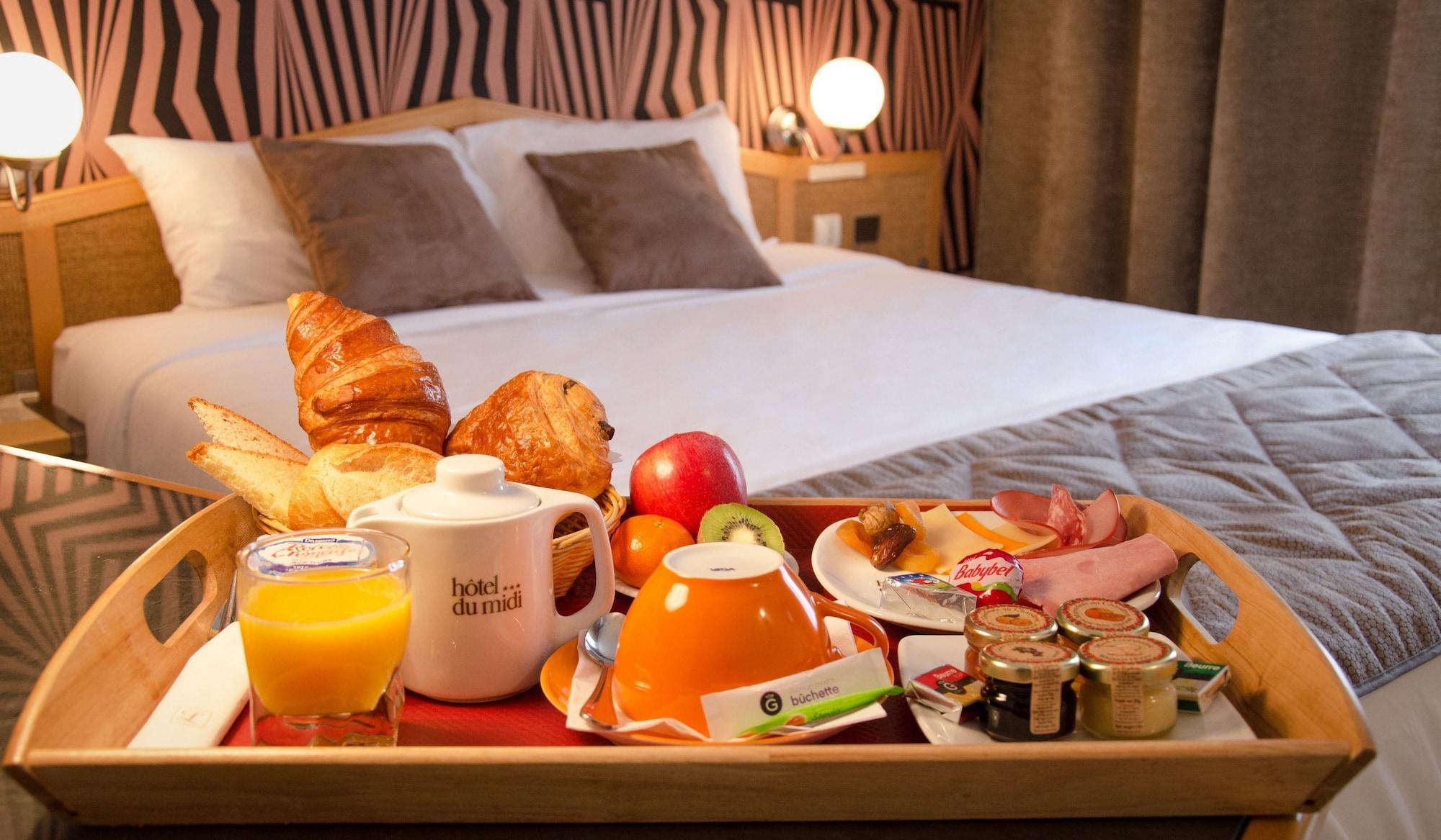 Logis Hotel Du Midi - Saint Etienne Sud Zewnętrze zdjęcie