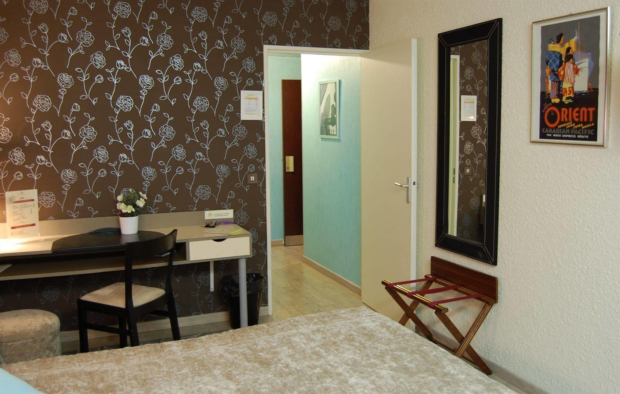 Logis Hotel Du Midi - Saint Etienne Sud Zewnętrze zdjęcie
