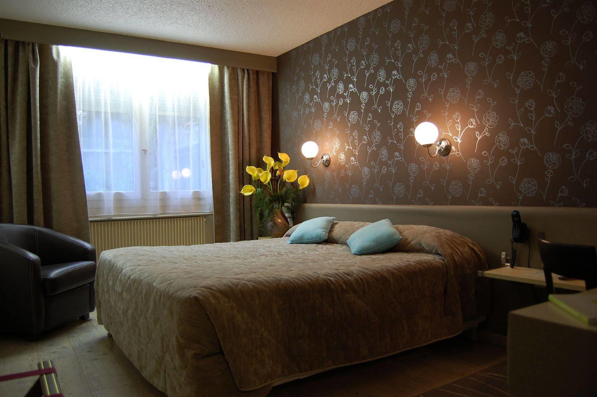 Logis Hotel Du Midi - Saint Etienne Sud Zewnętrze zdjęcie